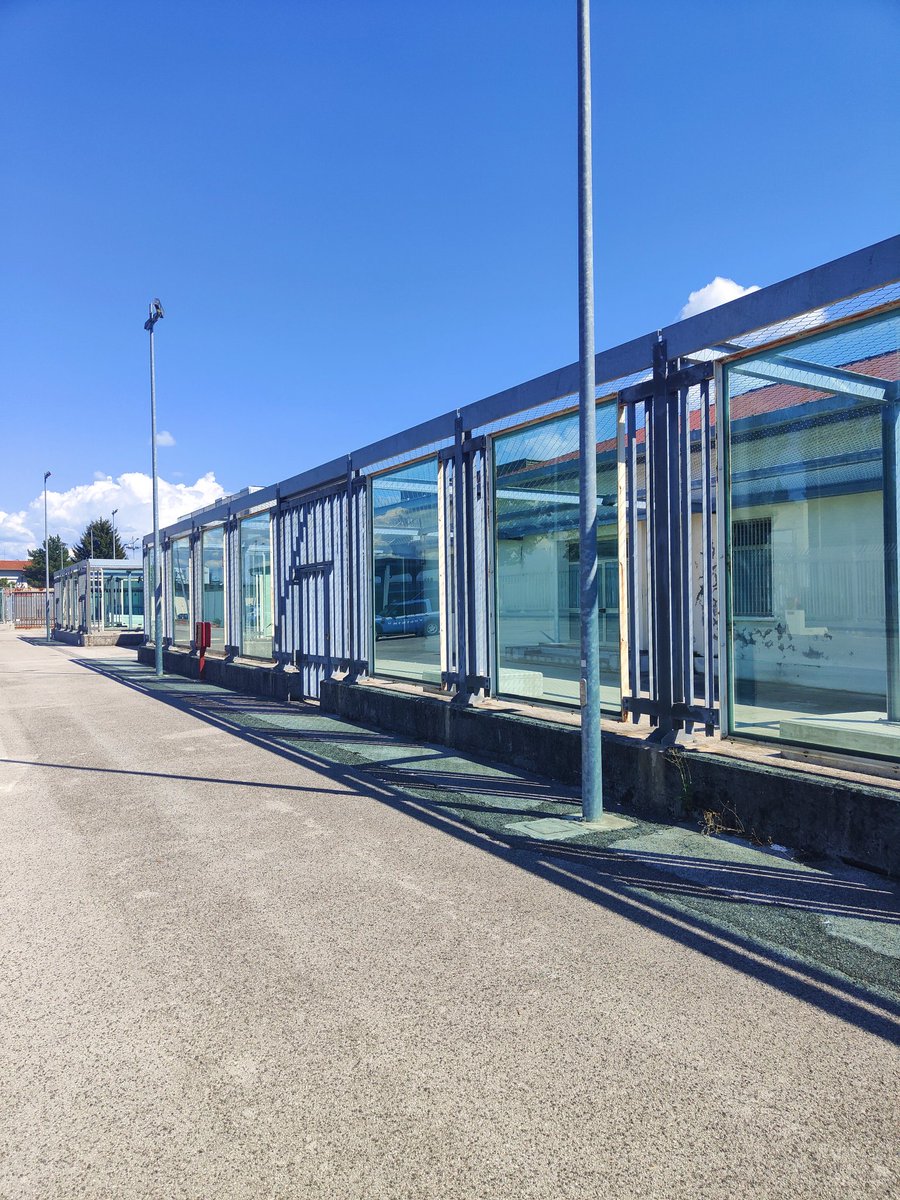 Inchiesta fondamentale sulle atrocità nei #Cpr, allucinanti le menzogne raccontate da alcuni ospiti. Ho visitato #Macomer e #Gradisca e posso garantire che sono inefficaci, disumani e vergognosi per l'Italia. 
Cosa va fatto? vanno chiusi. Punto!

#Piazzapulita
<a href="/ChiaraProDAmbra/">chiara proietti d'ambra</a>