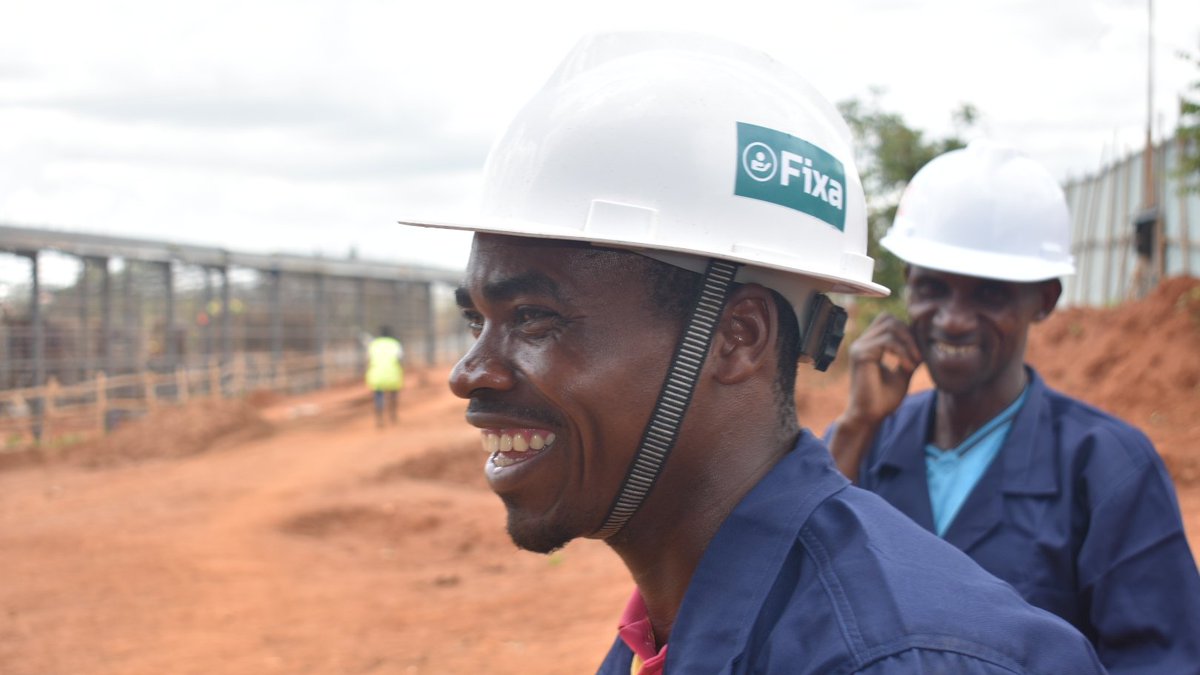 Founded by @UNDP #Generation17 Young Leader Tafara Makaza @captain_zim the platform Fixa is providing access to decent work and income for Africa's youth thru #digitech. 

Here is more: go.undp.org/RF3e #AfricaDay #SDGs