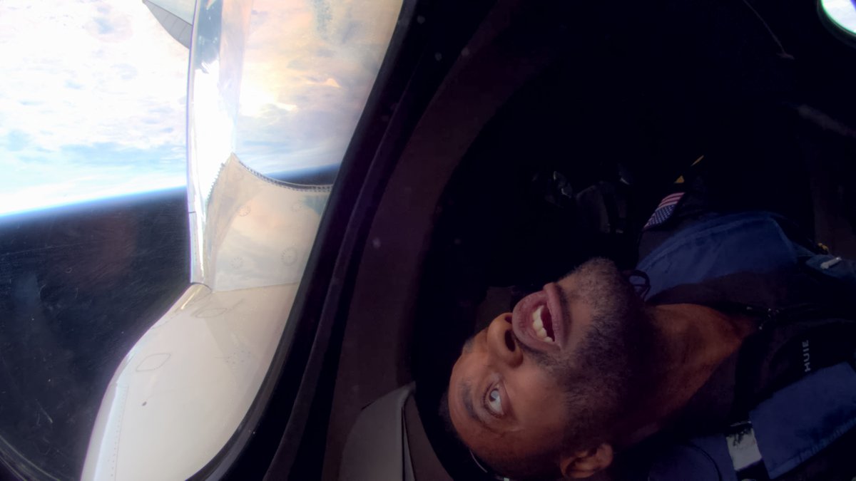 richardbranson's tweet image. Congratulations Jamila Gilbert, Christopher Huie, and Luke Mays - the newest @VirginGalactic Astronauts: virg.in/USGi #Unity25