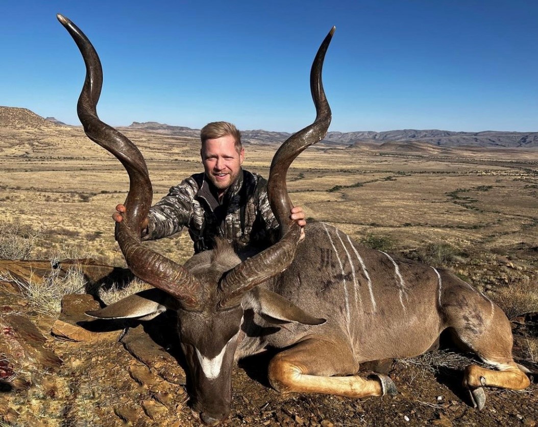 'Some people will hunt their whole lives and never even SEE an old Kudu bull like this.' 

Congrats to our buddy @NickFiddle for fulfilling a dream hunt of his.

#FindYourAdventure #hunting #africa #kudu #adventure #huntingafrica