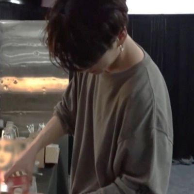 ᡴꪫ | hiatus. tweet media