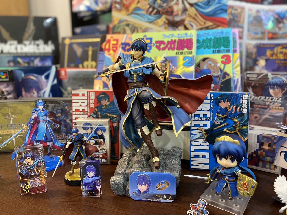 ImperialZink's tweet photo. Updated #Marth collection!  The statue and large card by @okome_di are the centerpieces. Some items didn't make it into the picture. #FireEmblem #FE
マースコレクションを更新しました！ okome_diさん作のスタチューと大型カードが目玉のようです。
全てが写っているわけではありません！ https://t.co/Mc5V1ri60H