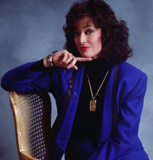 Happy 84 years of age today to Ms. Dixie Carter - Julia Sugarbaker on Designing Women from 1986 to 1993 ❤

5/25/1939 - 4/10/2010 #designingwomen #Julia #Sugarbaker