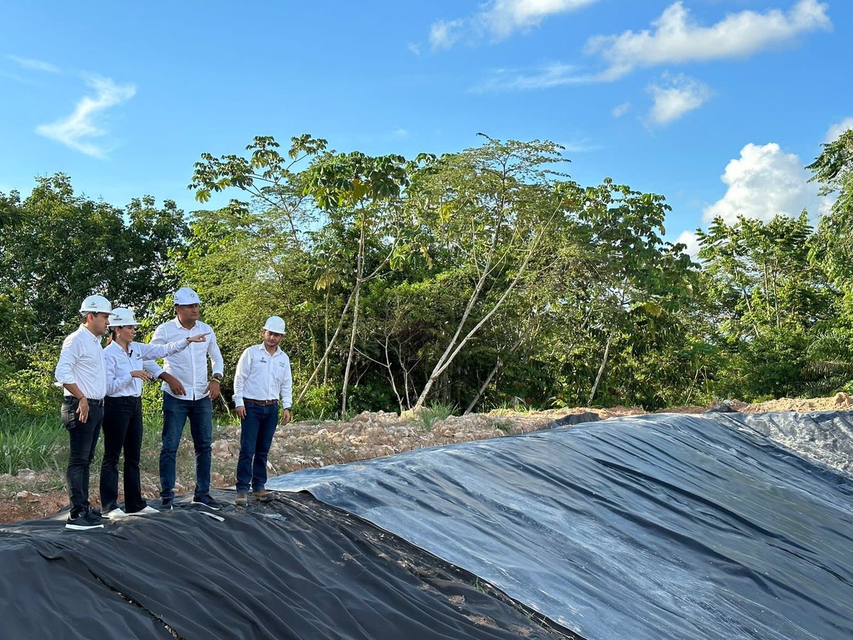 ¡Estamos garantizando una mejor disposición final de los residuos sólidos en #Cimitarra! ♻️🌱 

Realizamos visita técnica a la Celda No. 4 del Relleno Sanitario, La Florida de #Cimitarra junto al Señor Gobernador de Santander, <a href="/MAguilarHurtado/">MAURICIO AGUILAR HURTADO</a>, (Sigue hilo)