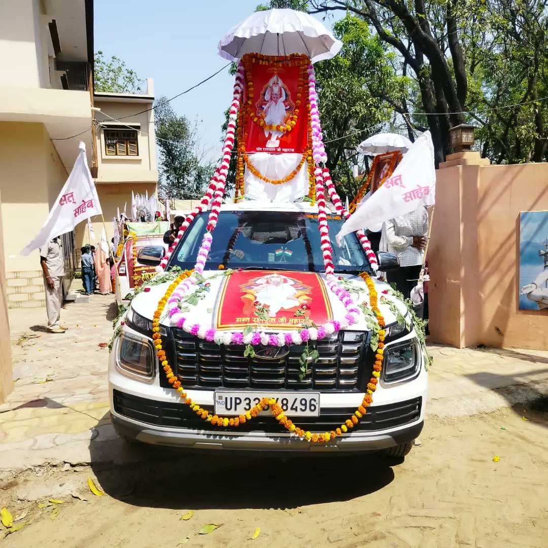 #GodMorningFriday
In this Shobha Yatra, very wonderful decoration of vehicles gives a unique message to the society.
#सतगुरु_शोभा_यात्रा