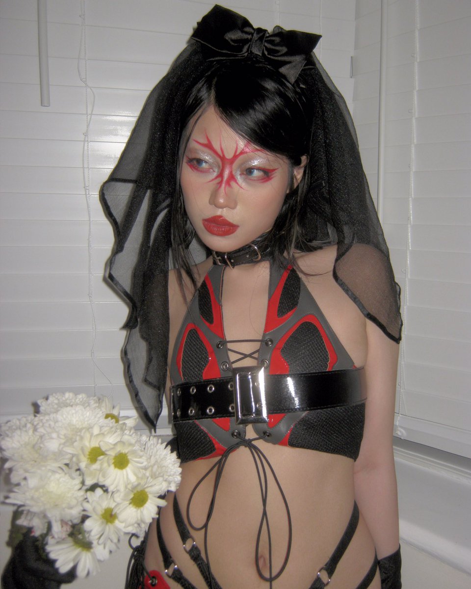 dxztiny's tweet image. sorry whose funeral is this :O