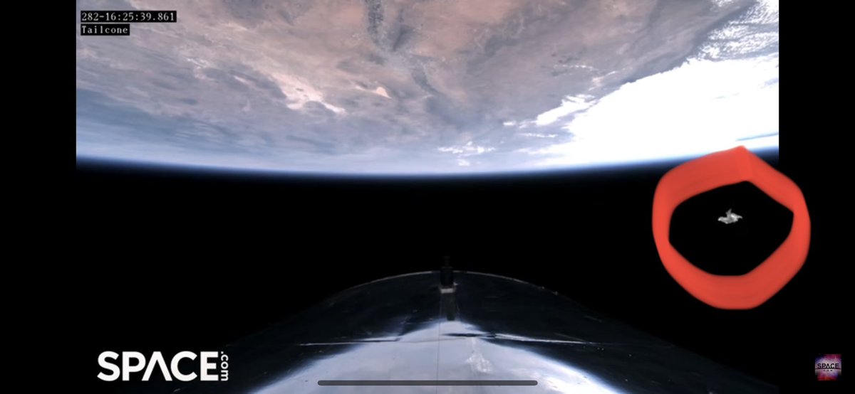 ShorealoneFilms's tweet image. Hey @virgingalactic what is this falling off of #Unity25 ??? it’s not ice