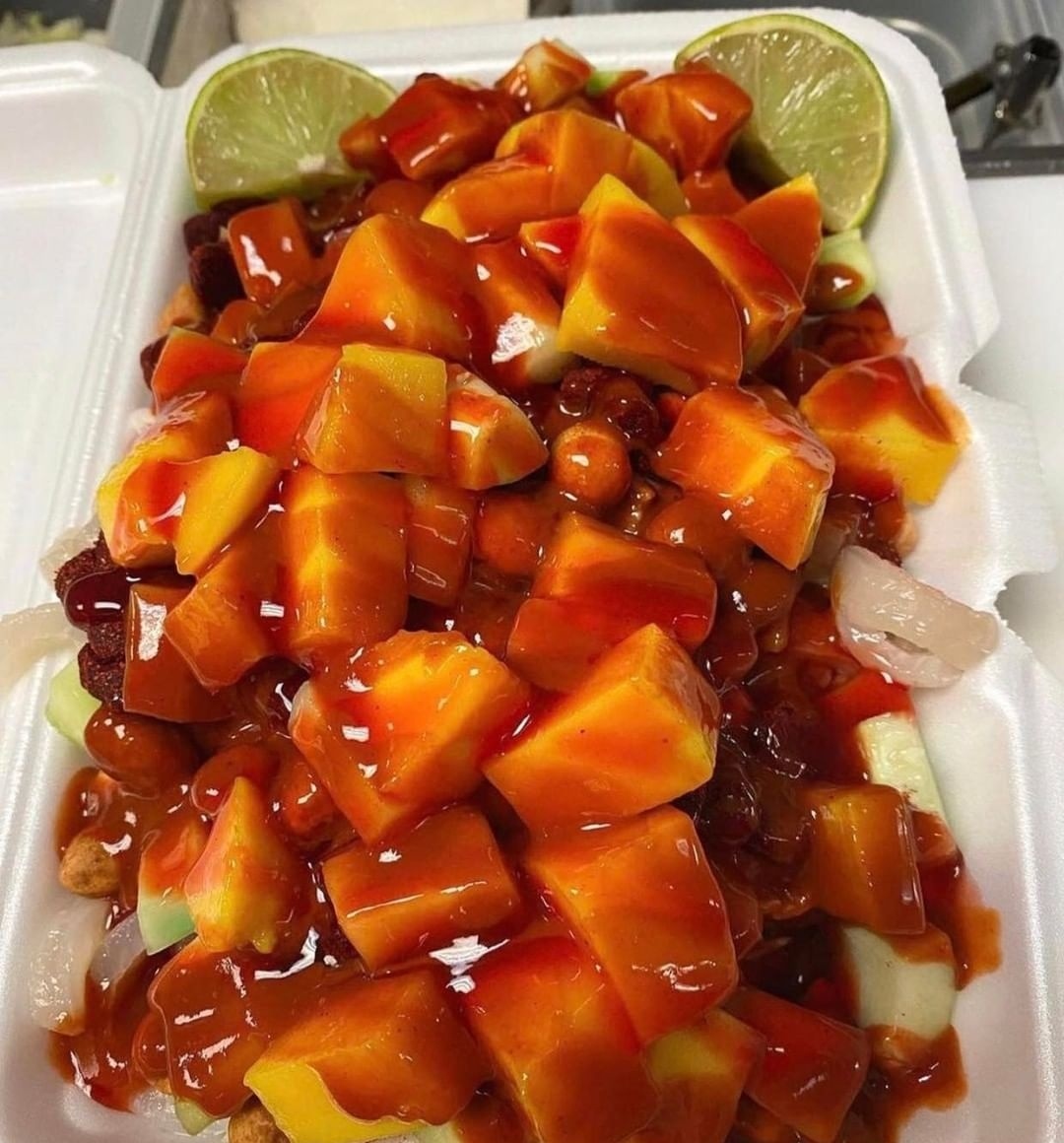 quezabroso's tweet photo. Yom yom, Manguito con Chamoy 😍😋😋😋!! https://t.co/LndXiGp1K3