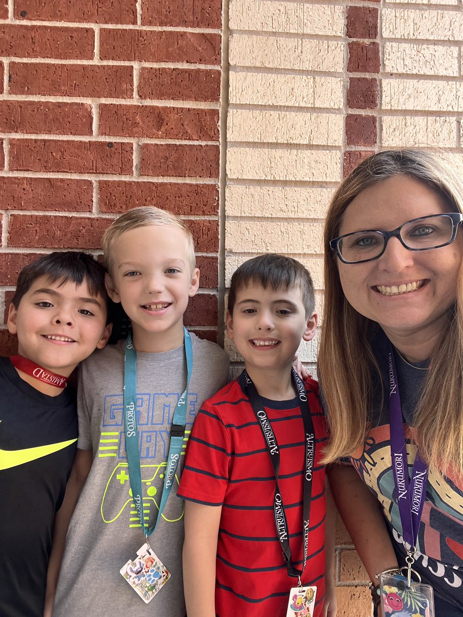 Aimee Weathers (@aimeemweathers) on Twitter photo Peace out 1st grade. This kids are ready for Summer break! 💜 <a href="/StanleyStampede/">Stan C. & Patsy Stanley Elementary School</a> #Ilovesse Peace out 1st grade. This kids are ready for Summer break! 💜 <a href="/StanleyStampede/">Stan C. & Patsy Stanley Elementary School</a> #Ilovesse