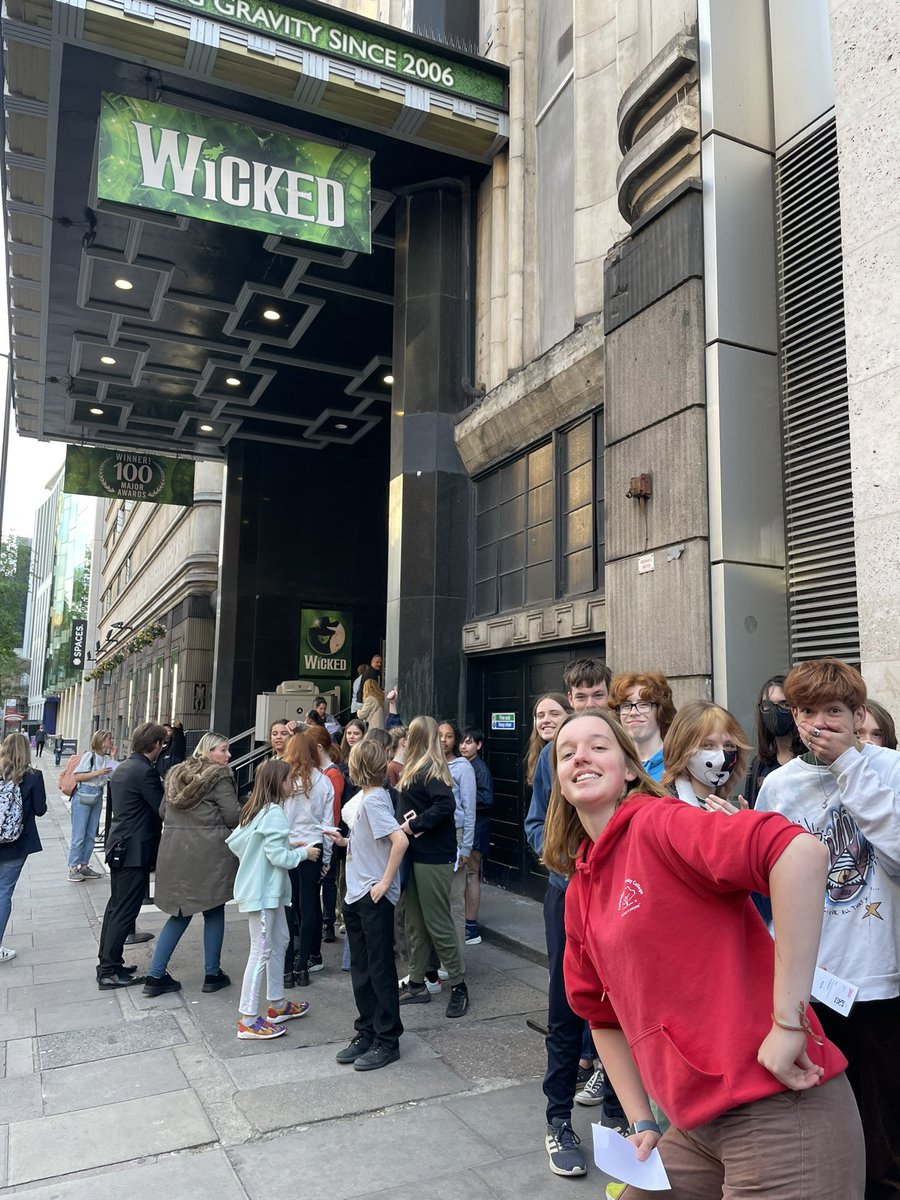CambsCreate's tweet photo. Weโre on our way back after watching THE MOST AMAZING show!! Wow, wow, wow! So clever! Parents and friends - our current ETA is 30mins later than originally stated. Spread the word! @United_Music1 @WickedUK @Coleridge_Edu @Trumpington_Edu #incredible #inspired #futureperformers https://t.co/xvkP3wmi0t