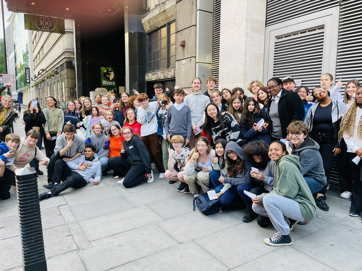 CambsCreate's tweet photo. Weโre on our way back after watching THE MOST AMAZING show!! Wow, wow, wow! So clever! Parents and friends - our current ETA is 30mins later than originally stated. Spread the word! @United_Music1 @WickedUK @Coleridge_Edu @Trumpington_Edu #incredible #inspired #futureperformers https://t.co/xvkP3wmi0t