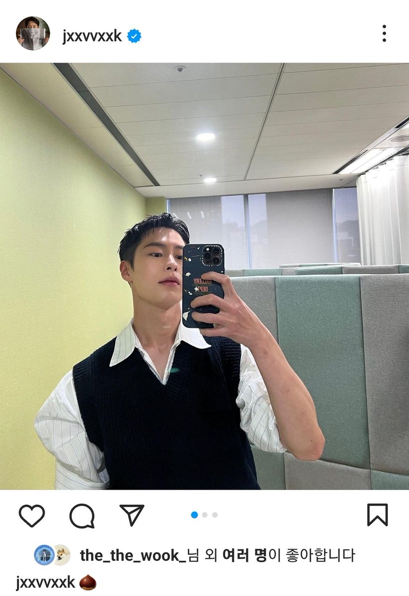 eomsoyeon12's tweet photo. 욱모닝🖤

봐도봐도 보고싶은 밤톨이

#이재욱

이재욱 인스타) https://t.co/x38BIPMReD