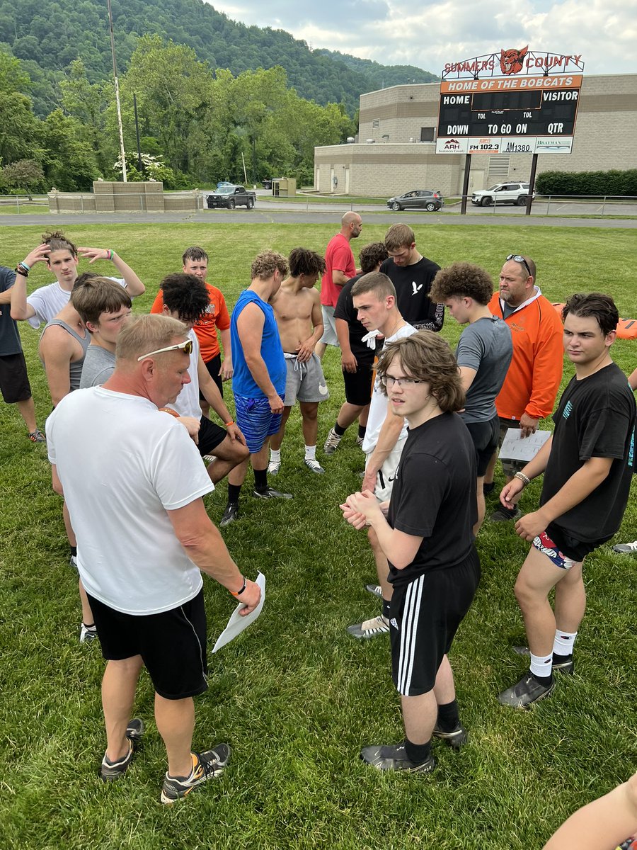 The boys of fall are back! #riverrats! #betterthanyesterday! @SummersCountyFB