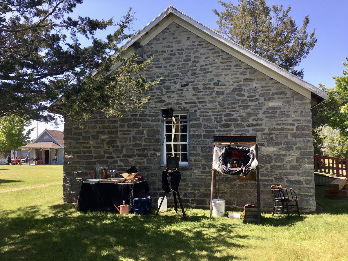 TinWheels's tweet photo. Excellent first day here in #Ameliasburg Brilliant blue sky made for super fast exposures. 👌
#Wetplate #Collodion
#Tintypes #AmeliasburgMuseum
#AlPurdy #PEC
@AlPurdyA_Frame https://t.co/45vKxmi8xi