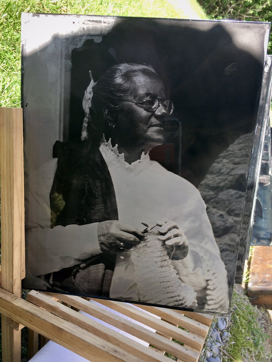 TinWheels's tweet photo. Excellent first day here in #Ameliasburg Brilliant blue sky made for super fast exposures. 👌
#Wetplate #Collodion
#Tintypes #AmeliasburgMuseum
#AlPurdy #PEC
@AlPurdyA_Frame https://t.co/45vKxmi8xi