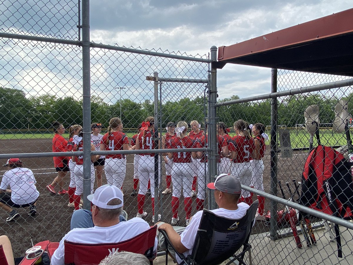 Bton244_BHS's tweet image. State softball has begun!  What a fantastic crowd!!! Bottom of 2nd 
Burlington 0
SE Saline 0
#ladycat softball