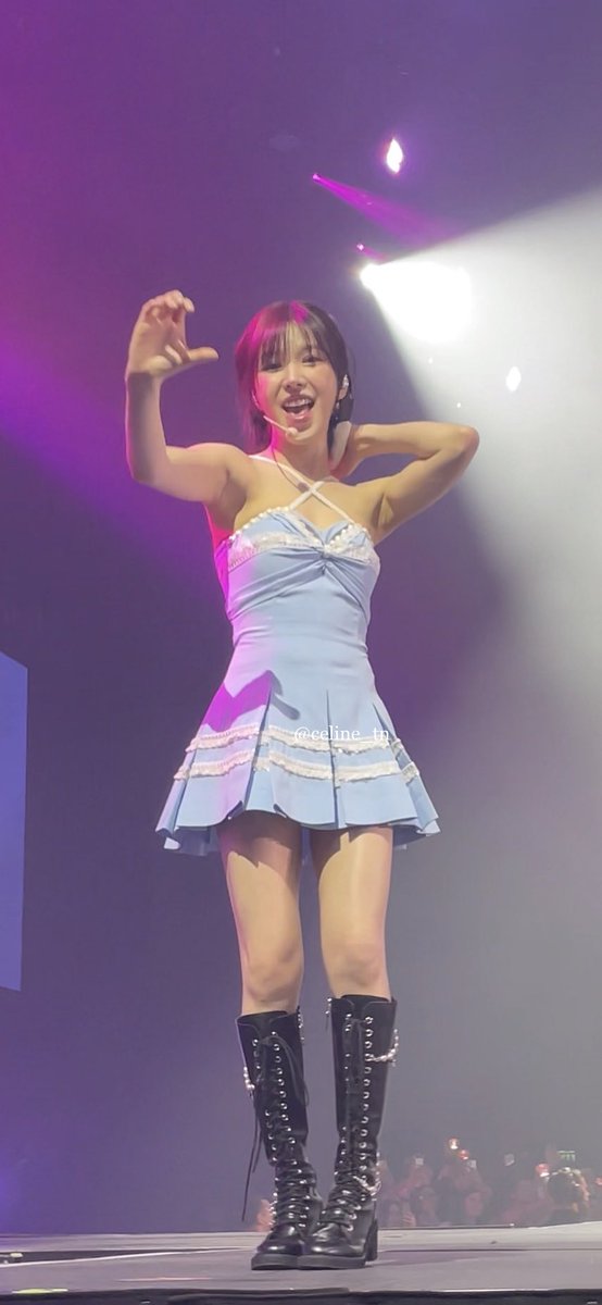 celine_tn's tweet photo. 24.05.2023

6 ans après avoir commencé à les suivre, j’ai pu voir mon ult group et ma bias Son Seungwan 💙une soirée inoubliable https://t.co/5TdIHgCAZI