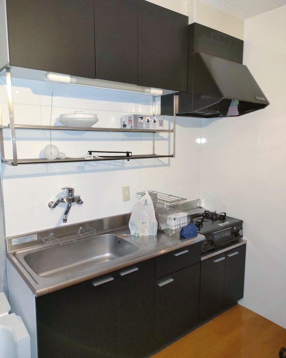 今回はキッチン周りのリフォームです。
全交換は躊躇うけどイメージを変えたい方にもオススメです！
見積もり無料ですので、お気軽にご相談ください！

#ジョワリフォーム
#リフォーム
#リノベーション
#クロス
#ホームクリーニング
#ダイノックシート
#キッチン扉
#内装工事
#千葉市
#四街道市