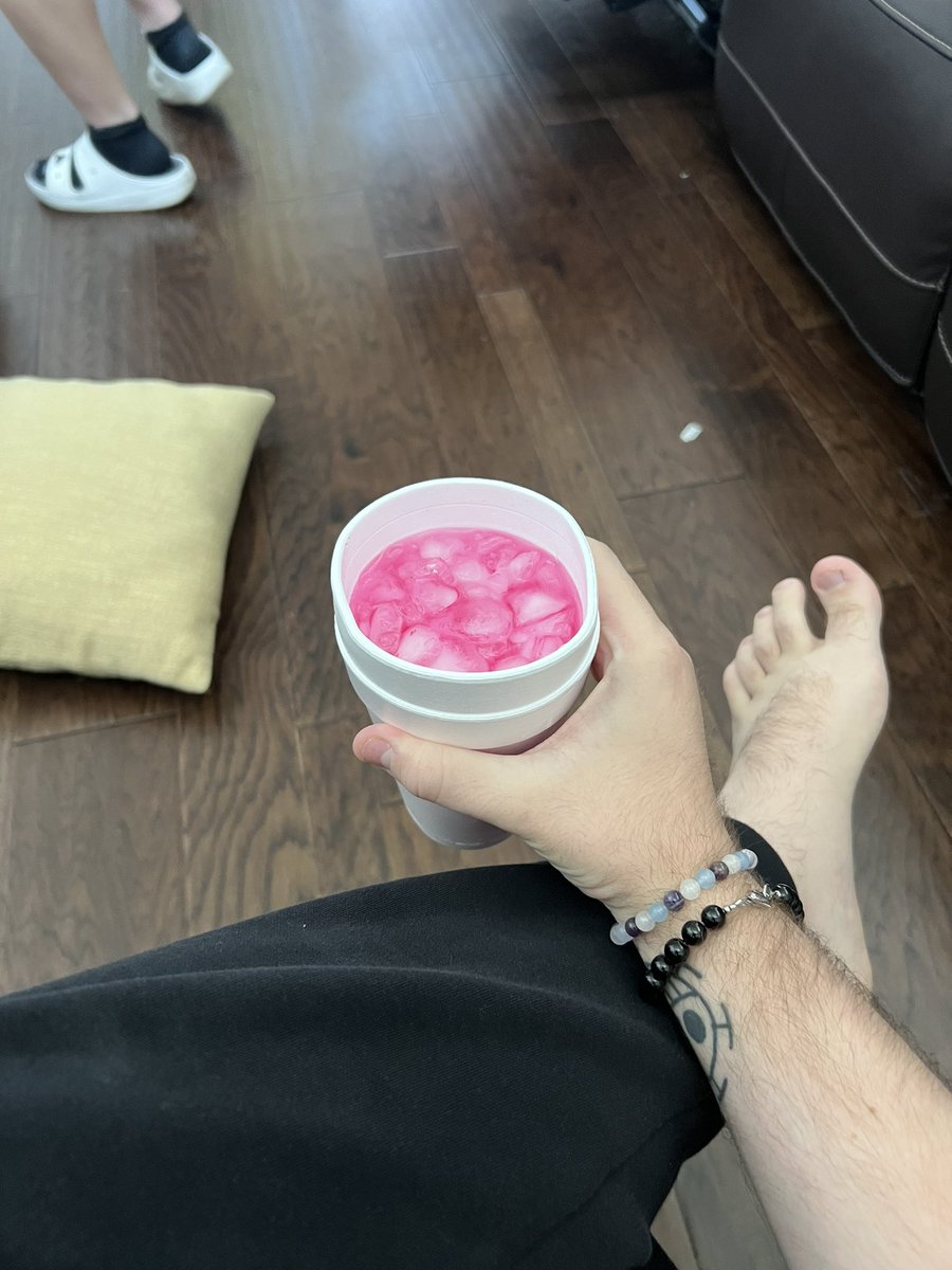 WayBiggerT's tweet photo. mornin juice https://t.co/Ge9AIX1UQp