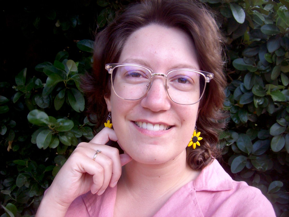 3cr_inyaface's tweet photo. Today's show: Comedian Anna Piper Scott, T4T: A Transgender Showcase at the Victorian Pride Centre. Author Danielle Scrimshaw, She and Her Pretty Friend, erased history of queer women in Australia. @3CR @dani_delivers @ultimopress @annapiperscott @VicPrideCentre #queerradio https://t.co/jywa8hGovF