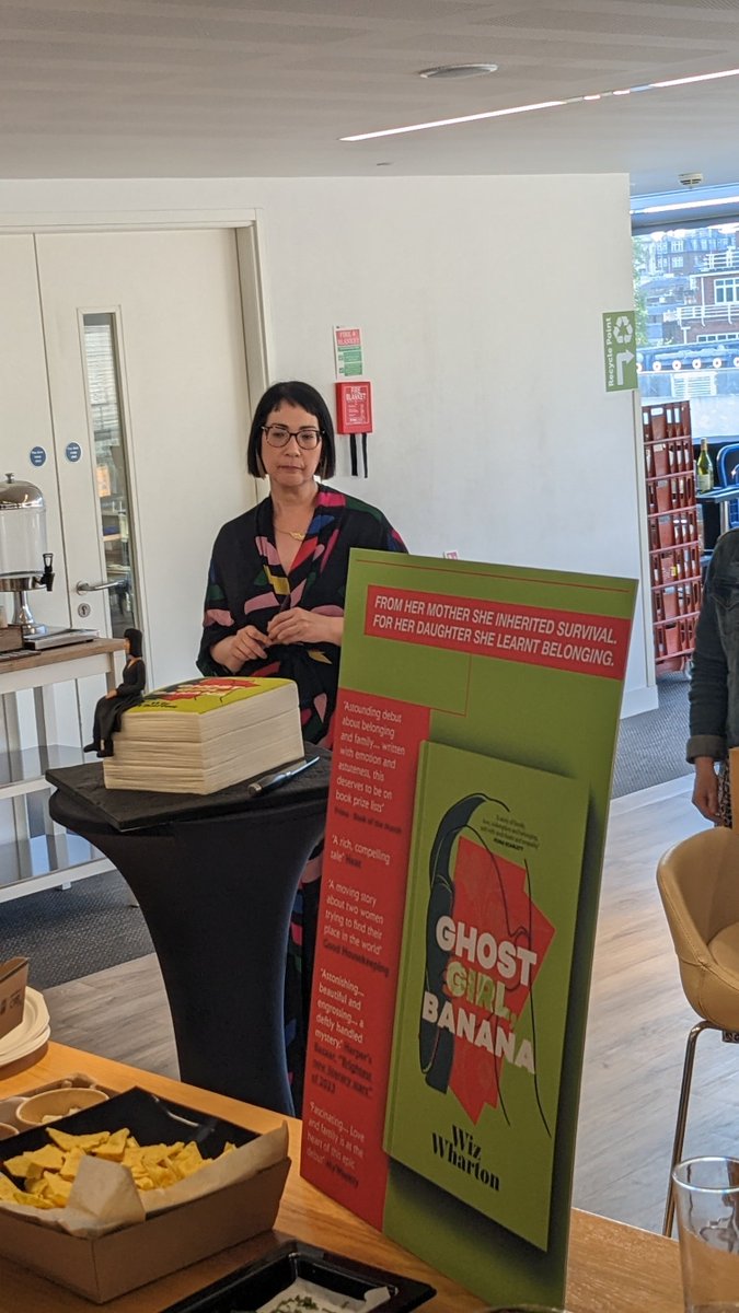 Such a thrill to collect my long-awaited pre-order of #GhostGirlBanana from @Ink84Books at @Chomsky1 's actual book launch! Wiz is so generous to other writers that the @HachetteUK roof garden was buzzing with goodwill and JOY!