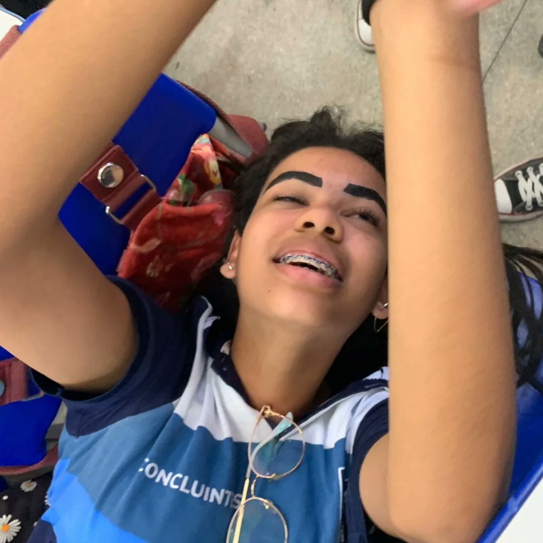miirandvsl's tweet photo. oi gnt, minha amg trabalha com design de sobrancelhas e pediu pra divulgar o trabalho dela, qm quiser me fala https://t.co/JtZoWQVBAT