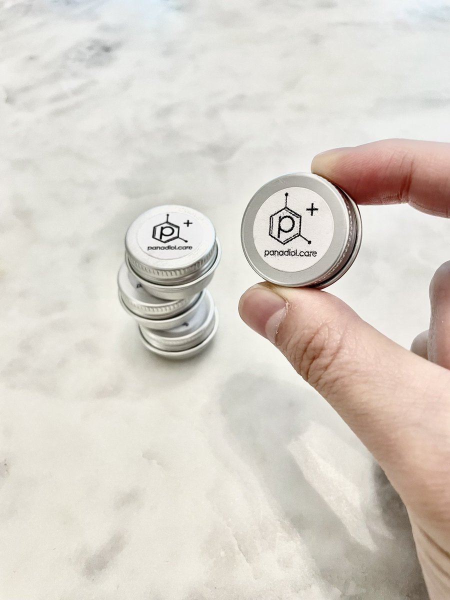 Paxadiol's tweet photo. Panadiol salve! Even a little goes a long way!
.
.
.
#panadiol #allnatural #healing #salve #painrelief #swellingreduction #burnhealing #testsample https://t.co/CUUQ1MSCza