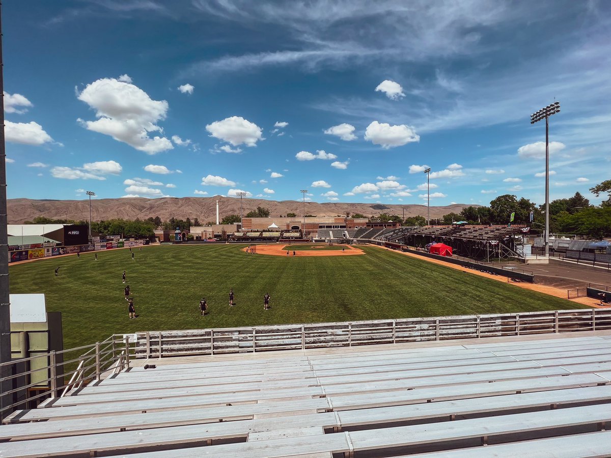 BUBruinBaseball's tweet photo. Hello Lewiston 👋

#WeAreBU https://t.co/L7BpaVR5ON