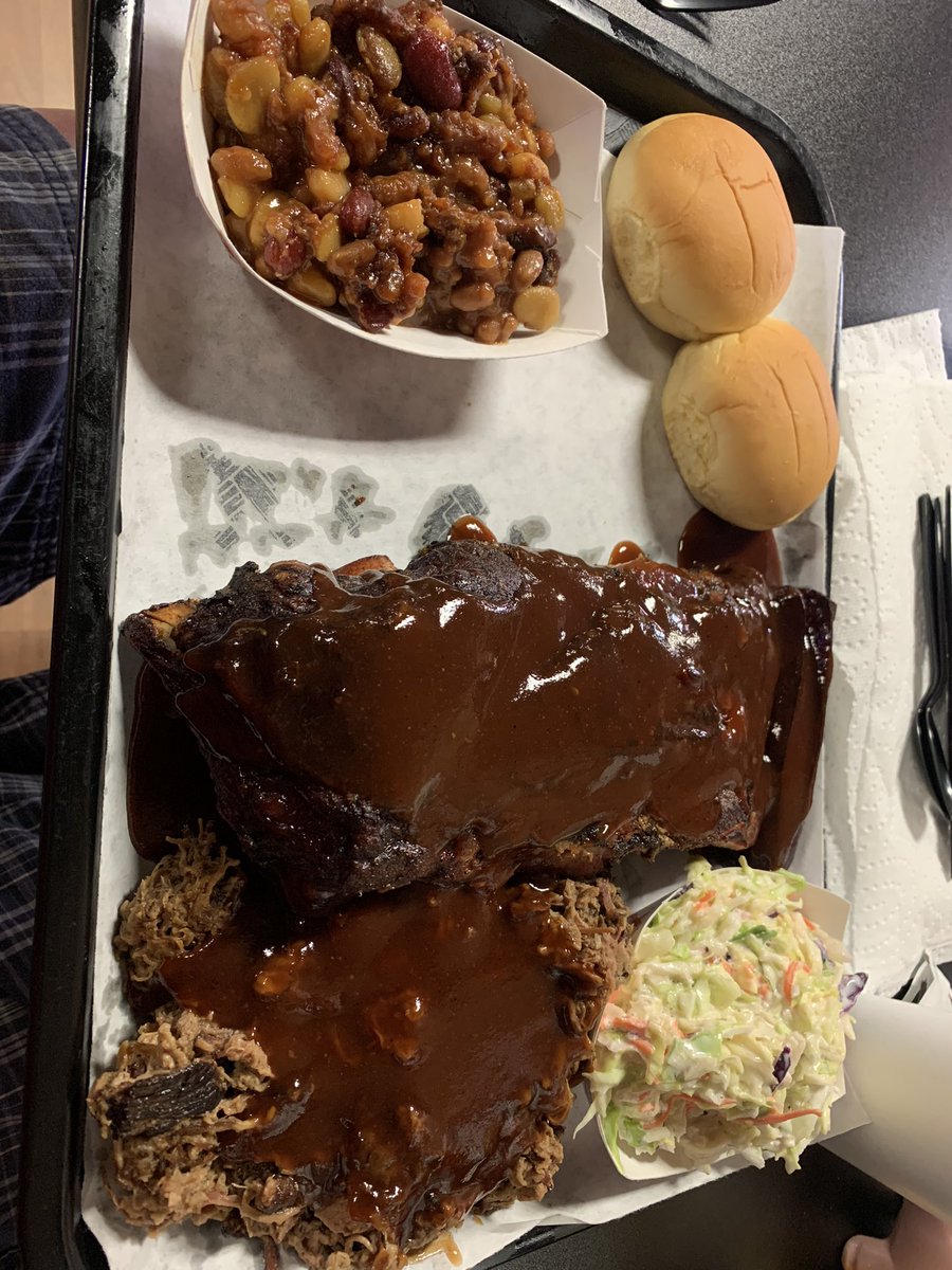 TheSportsBoard's tweet photo. If you are out here in Shippensburg, I HIGHLY RECOMMEND Redemption BBQ. Great food https://t.co/YQJ7pv6bqS