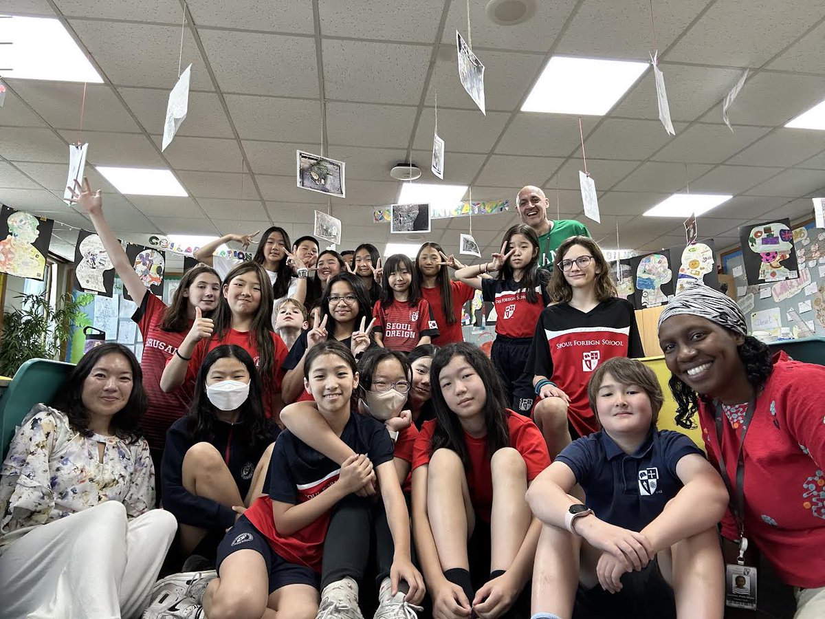 Our friend, <a href="/rosiejon/">John Rosenfeldt</a> visited us yesterday. A previous #seoulforeignbritishschool student now SFS Alumn of the year this year. She shared her book with us, encouraging students to reflect on the importance of facing fears as a way to experience success. Thanks Rosie. <a href="/SFS1912/">Seoul Foreign School</a>