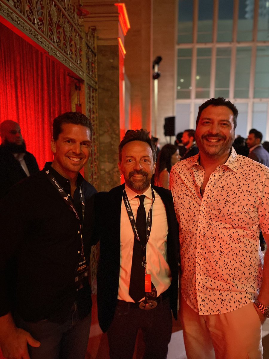jviel1104's tweet photo. @altcap @CNBC @Downtown @ScottWapnerCNBC @nvidia @sama @altcap had a chance to meet you at the All In Summit last year.  Always respect your first principle approach to investing when following secular trends. #data #ai https://t.co/8pUtPBBnxY