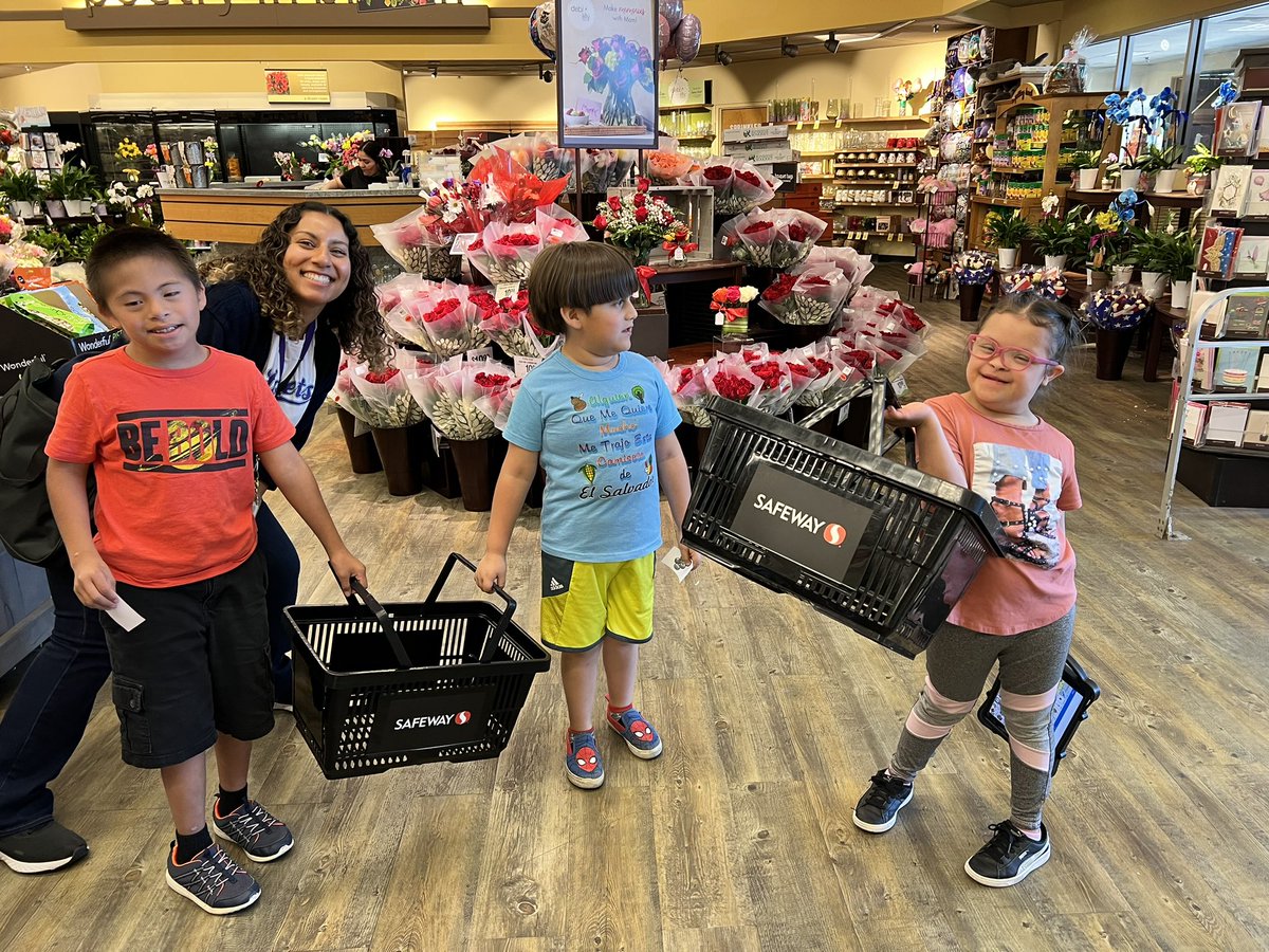 Another successful CII trip into our wonderful Sterling Park community! We are making salad with our shopping purchases. <a href="/SullyES_LCPS/">Sully ES</a>