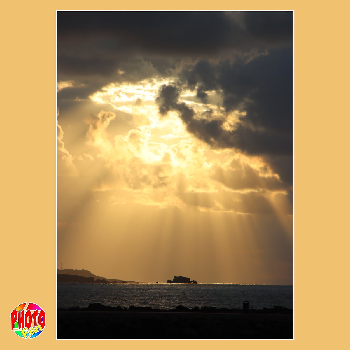 Canon EOS 90D Sunset in Las Palmas de Gran Canaria #canon #canondigital #eos90d #canoneos90d #digitalphotography #sunset #laspalmas #laspalmasdegrancanaria #grancanaria #playadelascanteras #photofun