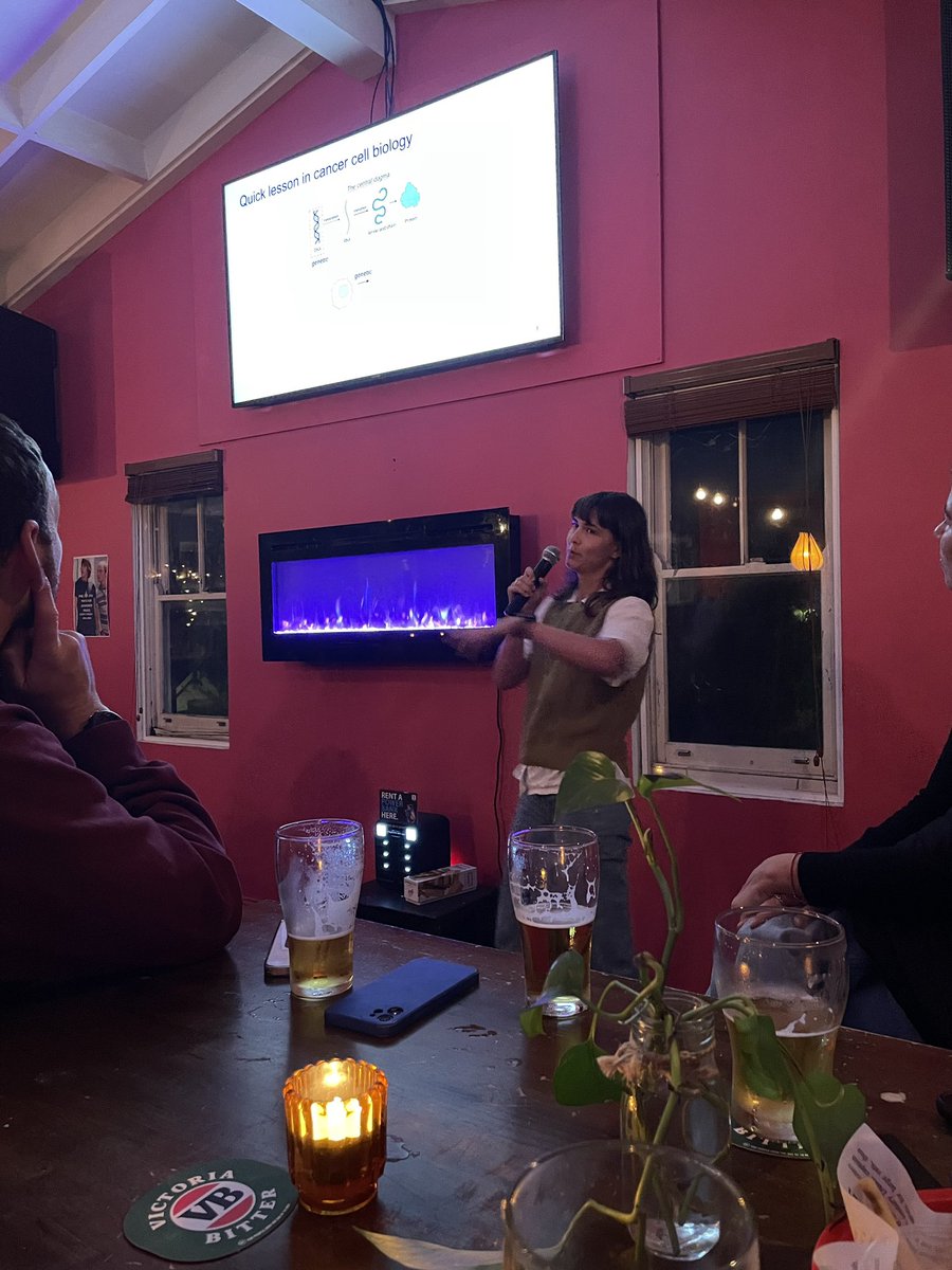 Loved the opportunity to discuss what is means for cancer cells to be plastic and the consequences from a clinical perspective at #PintAU23! Such a great event, thank you  @pintofscienceAU for having me 🍻