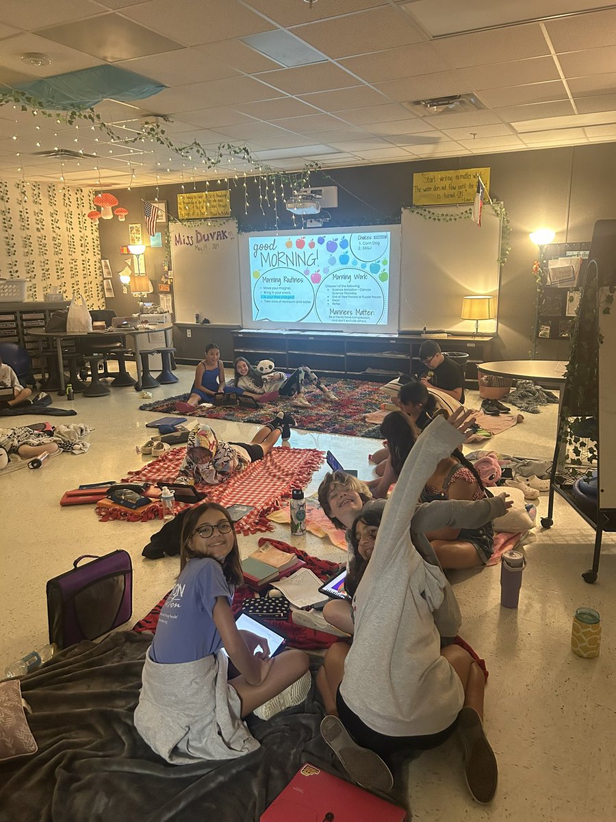Ms. Duvak tweet media