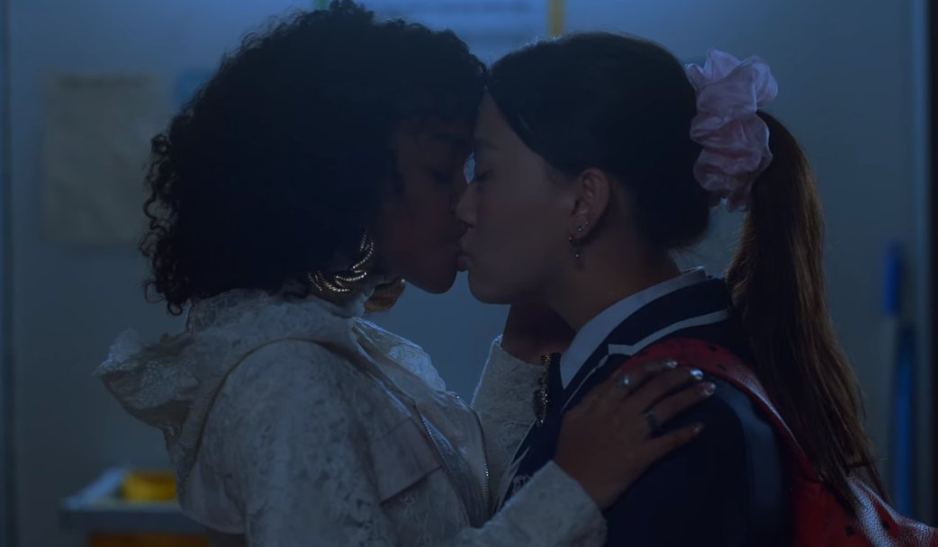 lifeoutofseries's tweet photo. Agora sendo sincera, não é que eu necessariamente ache que a kitty TEM que acabar com alguém (por mim ela pega todos) mas acho que estão "superestimando" a relação da yuri com a Juliana como impencilho pra kitty quando não é bem assim e vou explicar porque <EU> acho isso ++ https://t.co/eG4QDk0ojv
