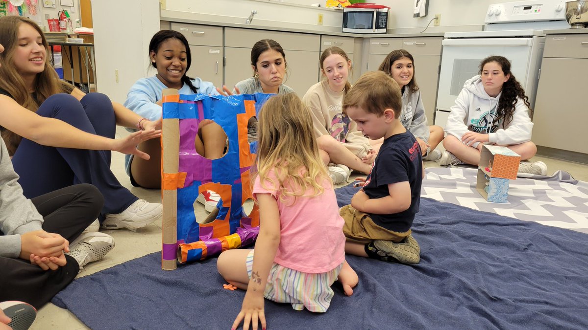 kohoutrvms's tweet image. Lots of fun and learning was had today in FACS. Students did an amazing job creating age appropriate toys for my little.  @RVMSPrincipal