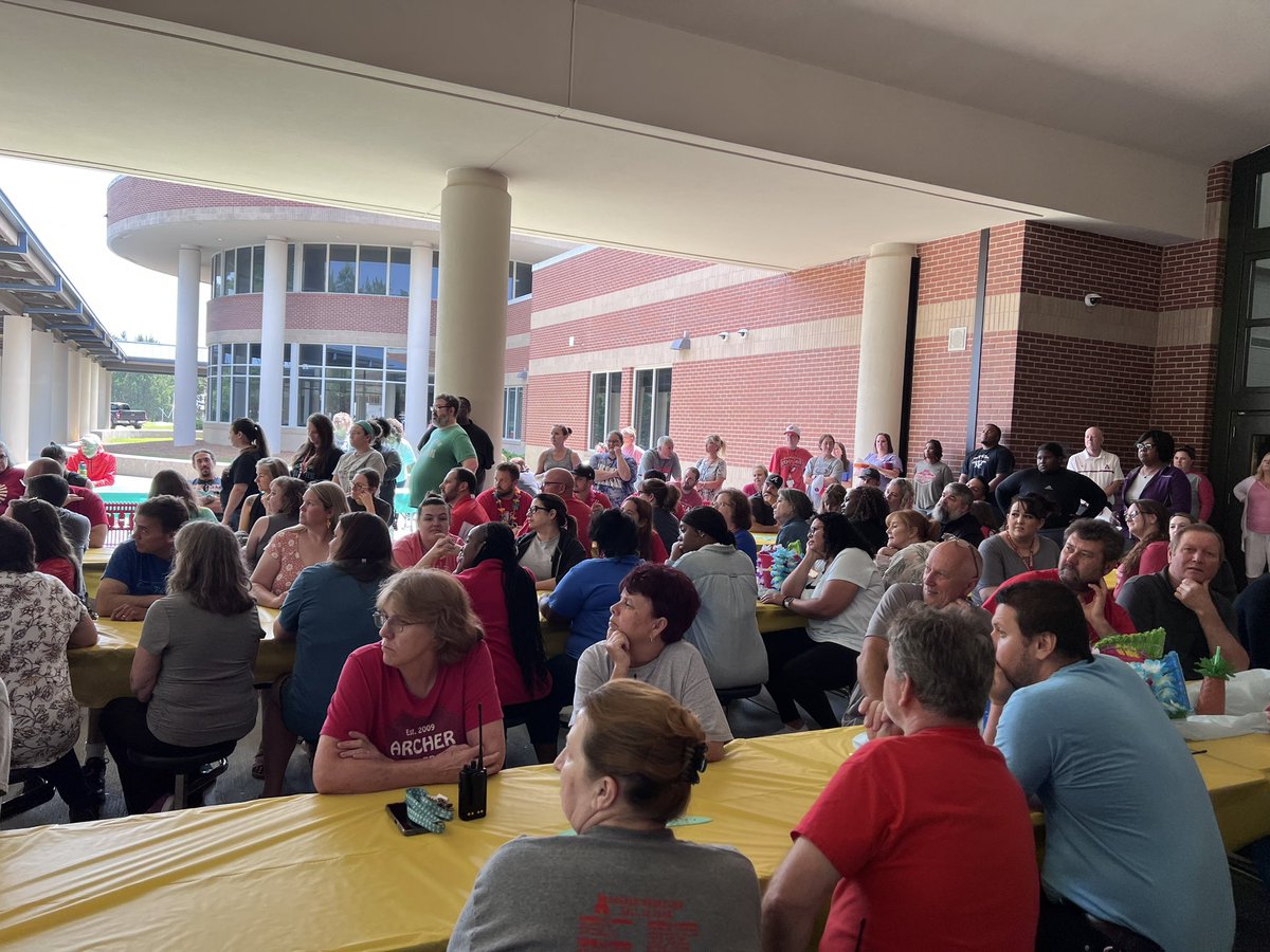 Tigers end of year luncheon! 🌺🌺🌺 Congratulations to our Tigers who are retiring and to those who earned perfect attendance awards!! #WeAreArcher 