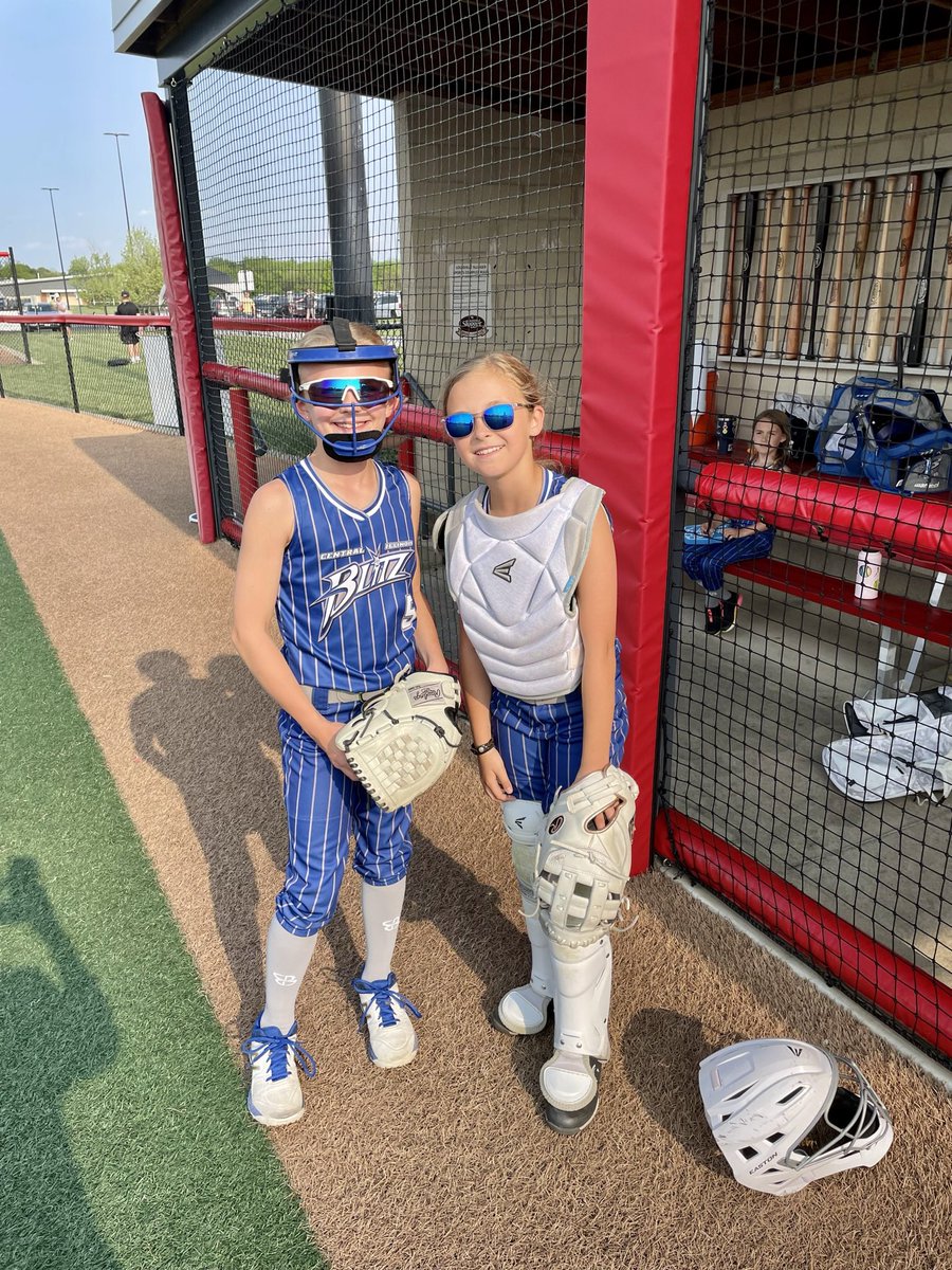 PeoriaSluggers's tweet photo. Another awesome night at Louisville Slugger Sports Complex for the Fastpitch Travel Team League (FTTL) ☀️😎🥎
Interested in signing up your 10u/12u team for our 2024 season, contact Renee Gass #FTTL https://t.co/2cuu2Vm2Gr