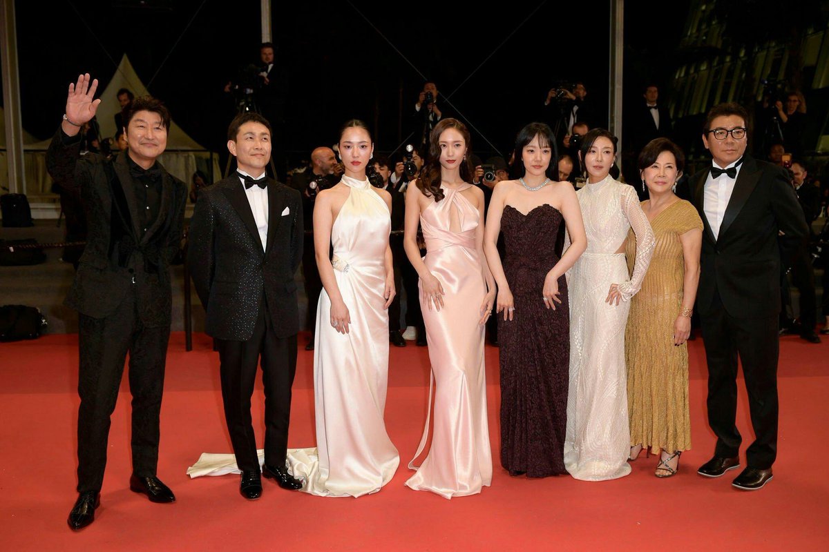 The cast of #Cobweb movie is on red carpet at #CannesFilmFestival2023!

#SongKangHo #OhJungSe #Krystal #LimSooJung #JeonYeoBeen #JangYoungNam #ParkJeongSu #KimJiwoon