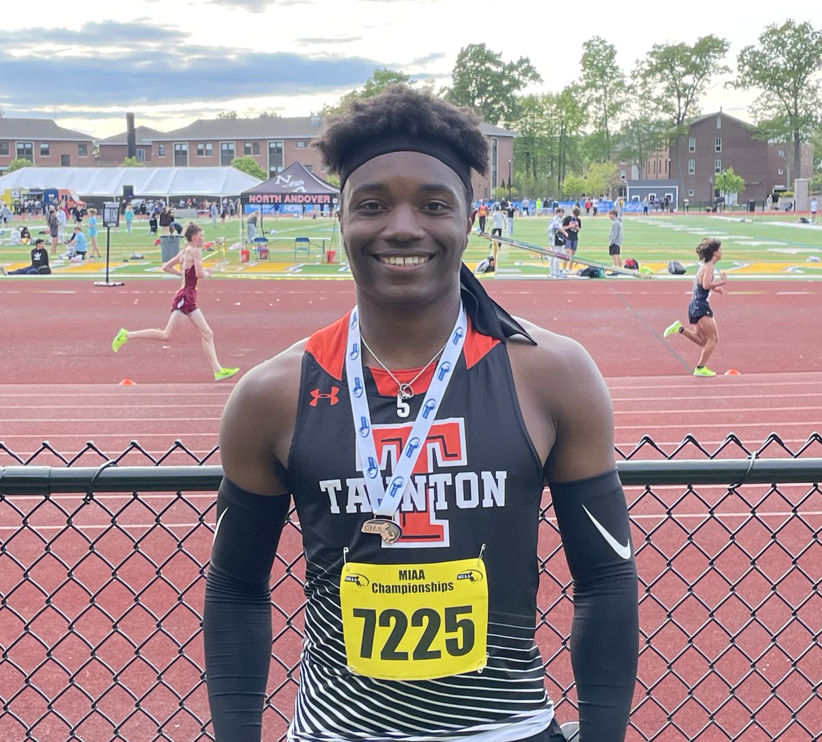 First Medal of MIAA Division 1 Championships! Dmitrius placed 6th overall in the 200m dash.