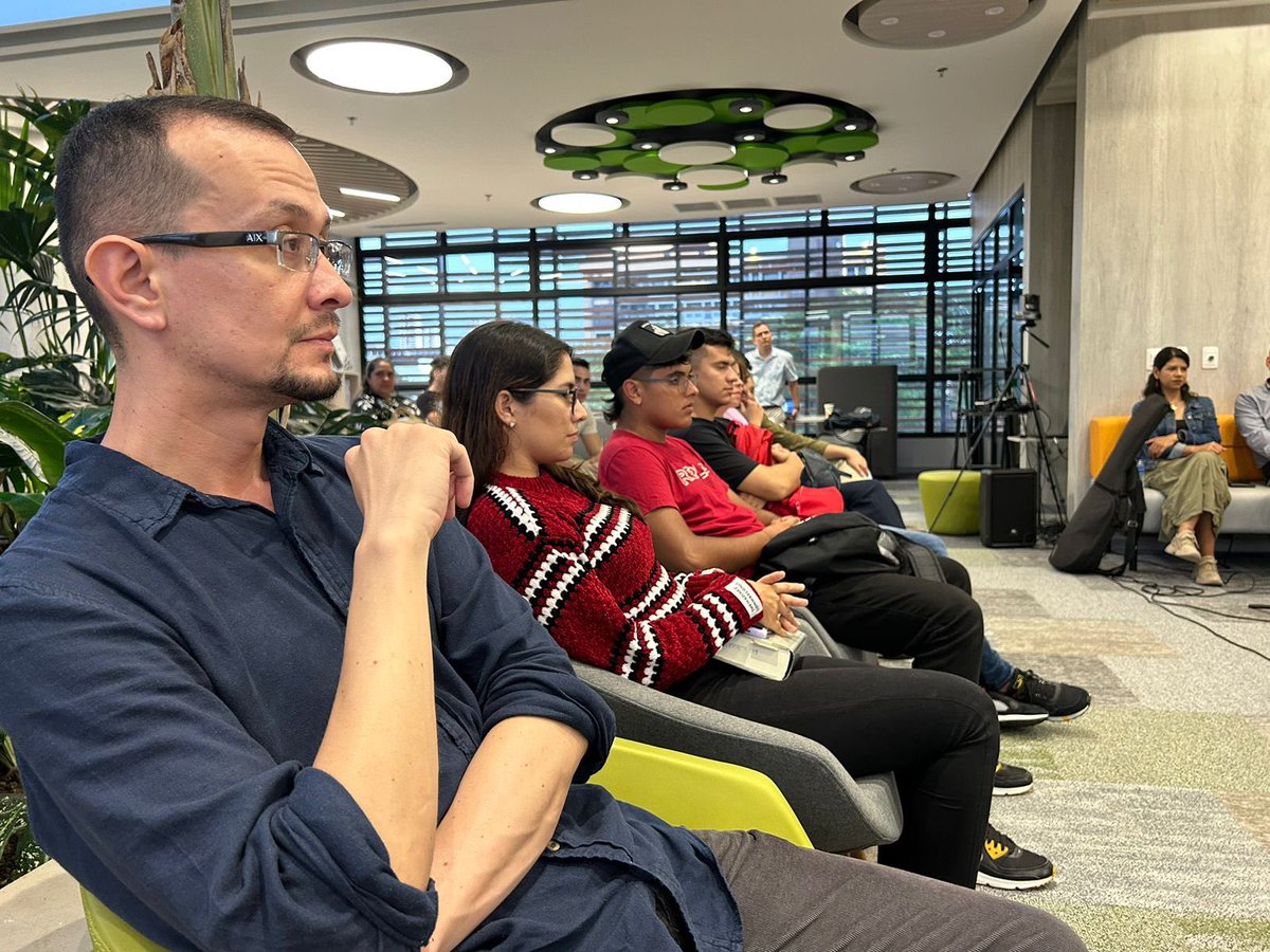 UIS's tweet photo. #CaféConArte llega a la UIS con el conversatorio: "Todos los nombres", una fascinante obra literaria del escritor y Nobel de literatura, José Saramago.

Te esperamos en la Biblioteca del Edificio Bienestar PRO del campus principal. https://t.co/ABaeIRixuA