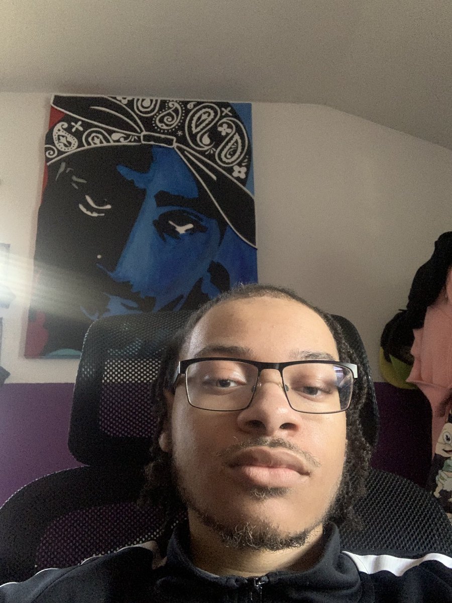 9tailsforDorian's tweet photo. Hi🧍‍♂️ https://t.co/DMWHfZf58V