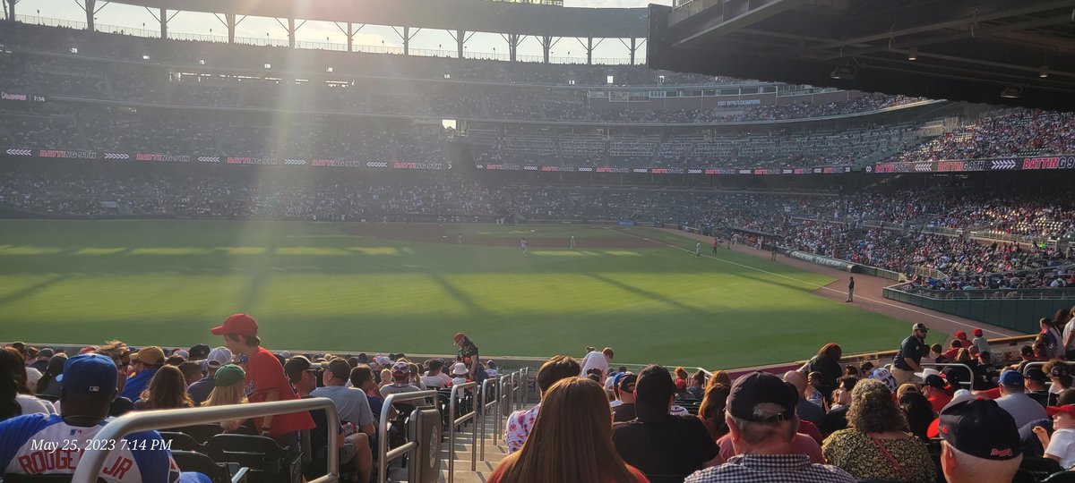 thereal_red1's tweet photo. @Braves You gotta do the Outkast bobble head again! 15,000 was not enough. https://t.co/ujUbQFPY3S
