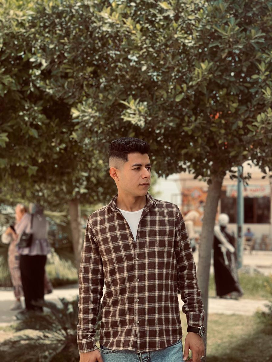 ما كل عذر يرد النفس ⁩لا طابت
الصبر زين و عزة ⁩النفس تغنيك 🤍✨'