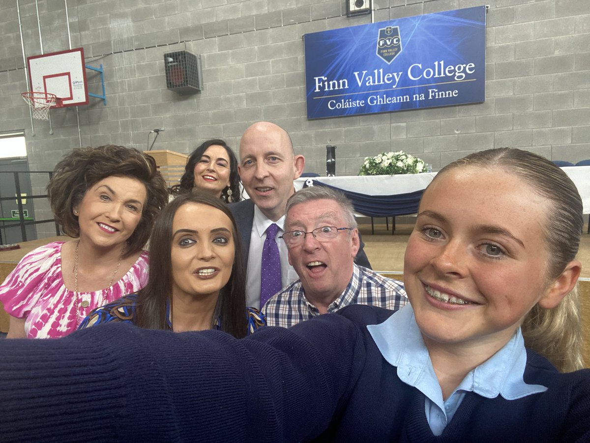 FinnValleyColl's tweet photo. When you give your device to a multi-award winning comedian at #Prizegiving2023 Huge thanks to @ConalGallen for such an inspirational speech. #GuestSpeaker2023 #IfYouSeeIt #YouCanBeIt #NeverGiveUp #WeAreDonegalETB https://t.co/8ca0ml6uRT