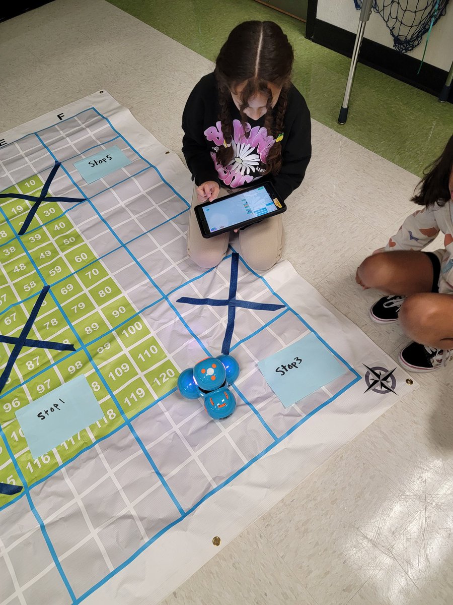 Amber Hinkel tweet media