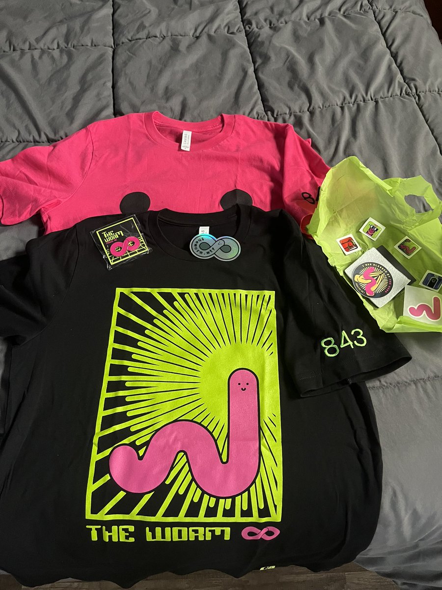 Shoplifter_NFT's tweet image. Thanks for the speedy shipping @TheWormNFT  Praise be! #theworm #eightfourthree