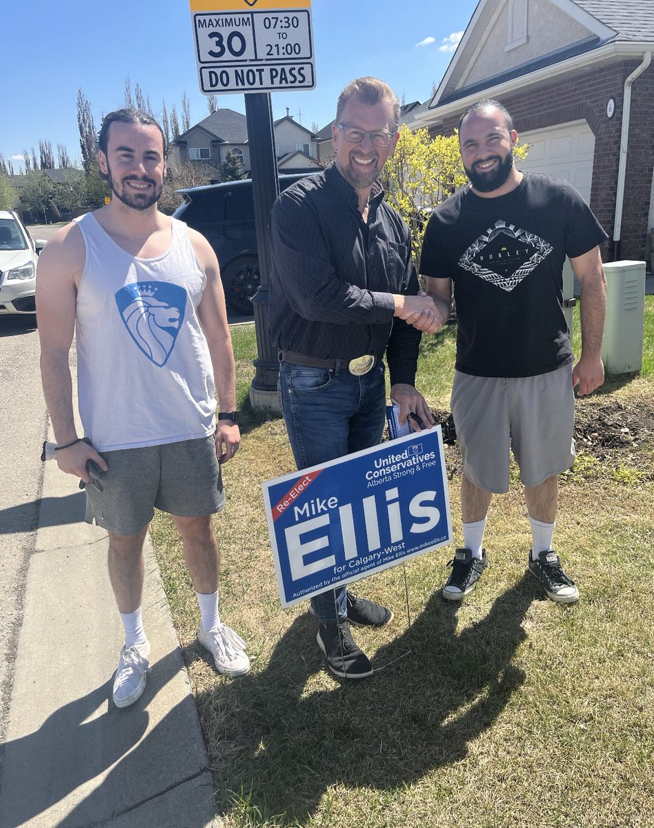 MikeEllisUCP's tweet photo. Whether we are at the LRT station or at the doors, I'm always humbled by the support in Calgary-West. Advanced polls are open until end of day Saturday, let's get it done!

#abpoli #abvotes #TeamUCP https://t.co/WcJOZVmFgD