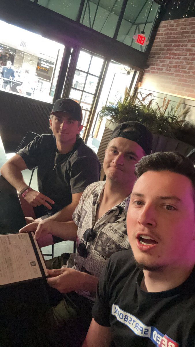 CursedCincy's tweet photo. return? https://t.co/Qz5UL0fuHE